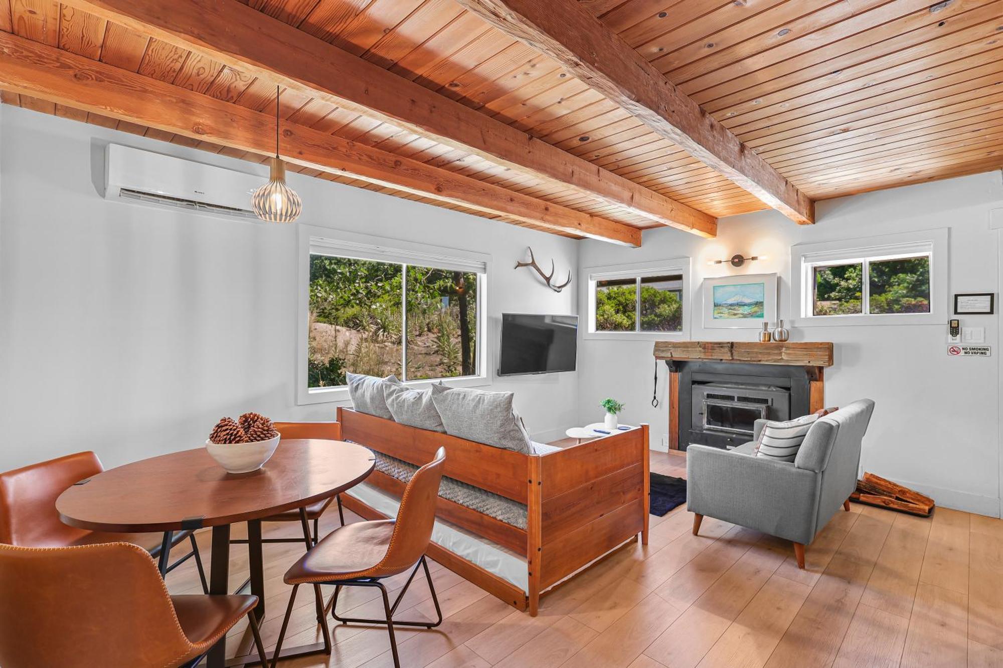 Basecamp Lodge Mount Shasta Exteriér fotografie