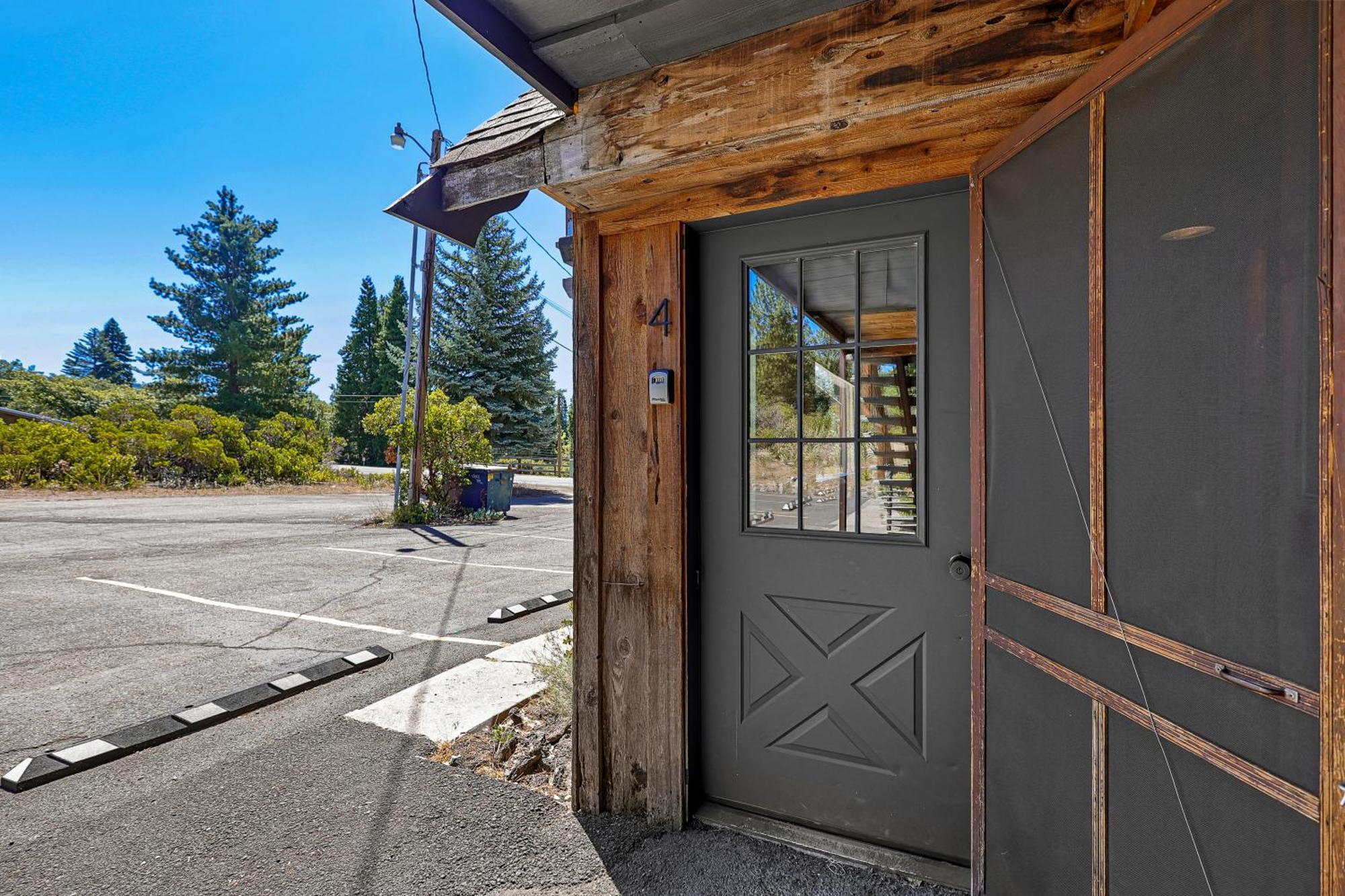 Basecamp Lodge Mount Shasta Pokoj fotografie