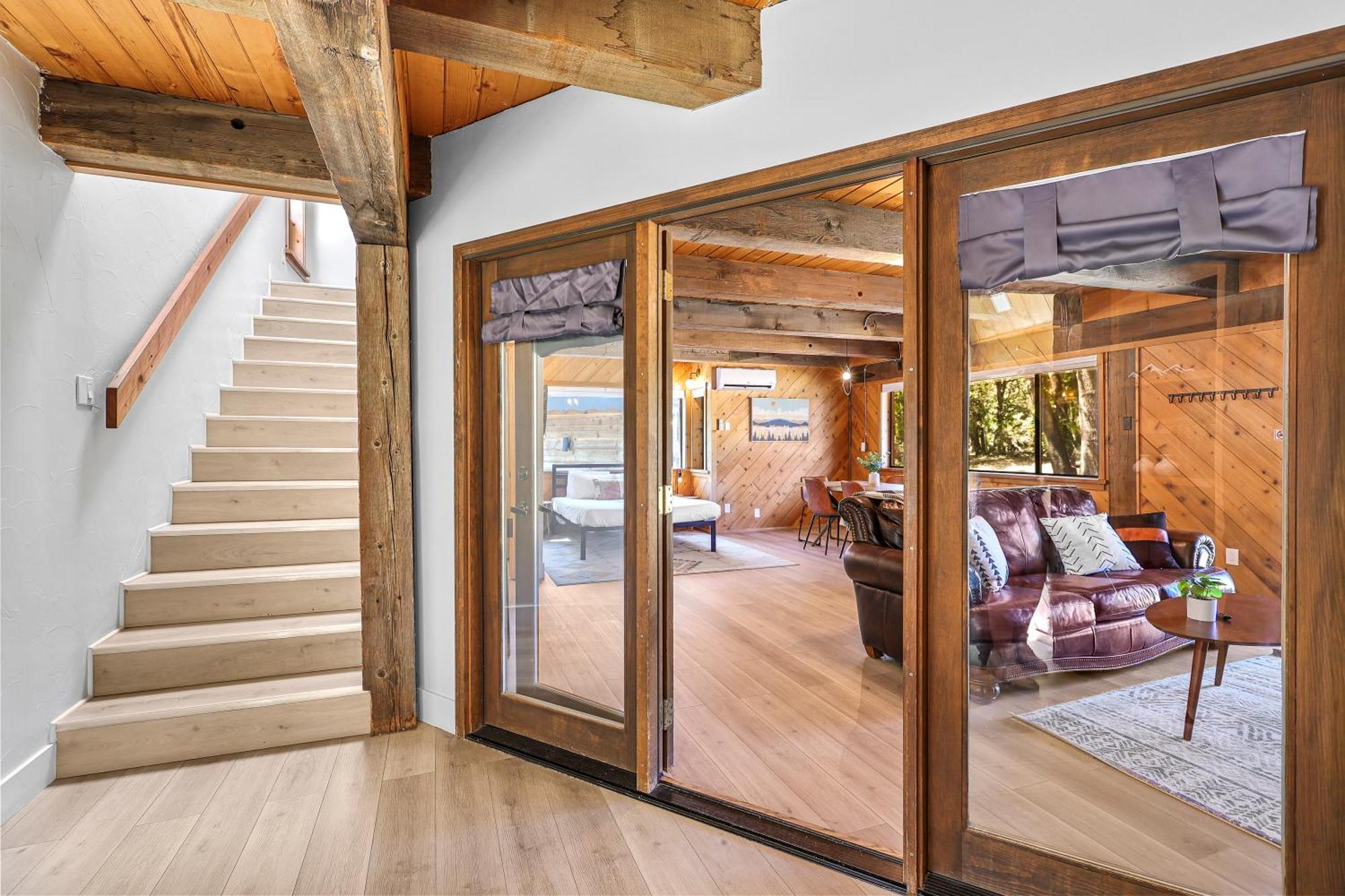 Basecamp Lodge Mount Shasta Pokoj fotografie