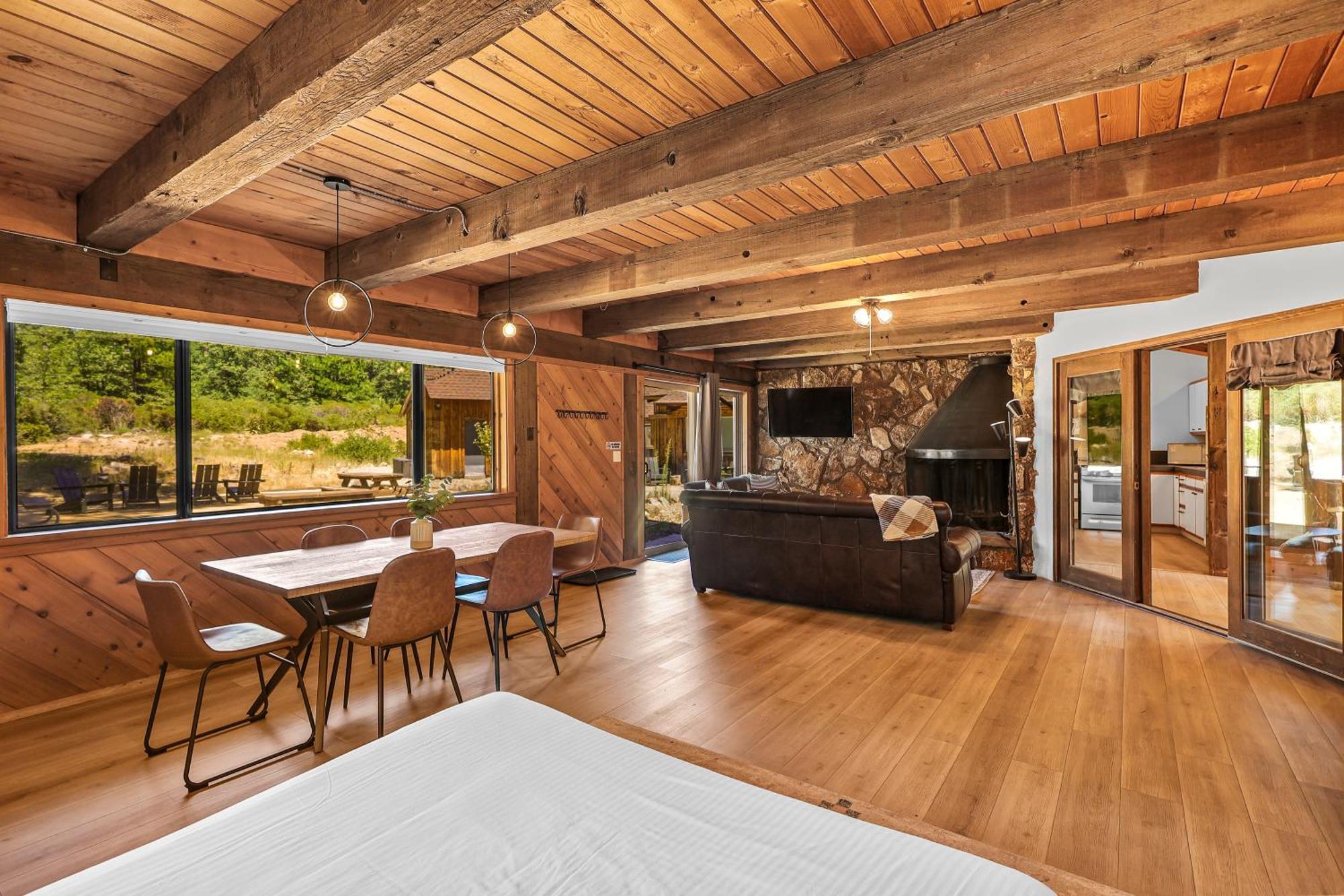 Basecamp Lodge Mount Shasta Exteriér fotografie