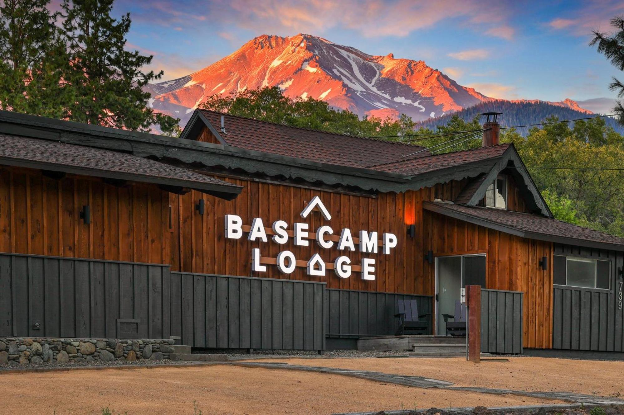 Basecamp Lodge Mount Shasta Exteriér fotografie